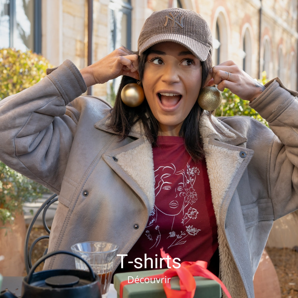 Nos t-shirts femme en coton bio, sérigraphiés à Lyon. Des messages engagés autour de femmes fortes et inspirantes, pour des pièces qui vous redonnent de la force.