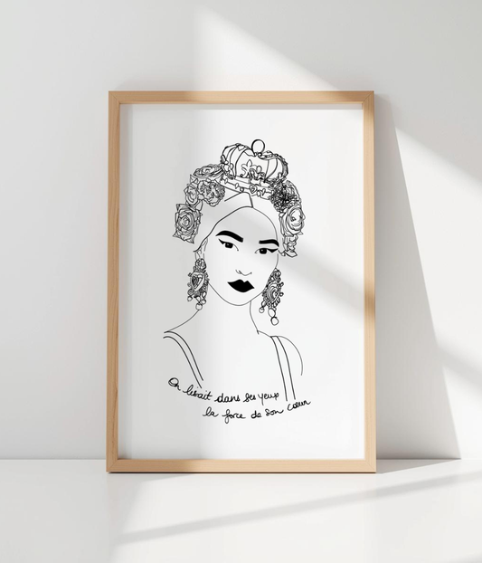 L’affiche Esperanza met en lumière le pouvoir féminin, la douceur intérieure et la confiance en soi. Elle accompagne les femmes dans leur cheminement personnel, en les encourageant à croire en elles et à valoriser leur force intérieure.
Créée par Leonor Roversi, marque engagée et éco-responsable, cette illustration féminine s’inscrit dans une démarche artistique porteuse de sens.