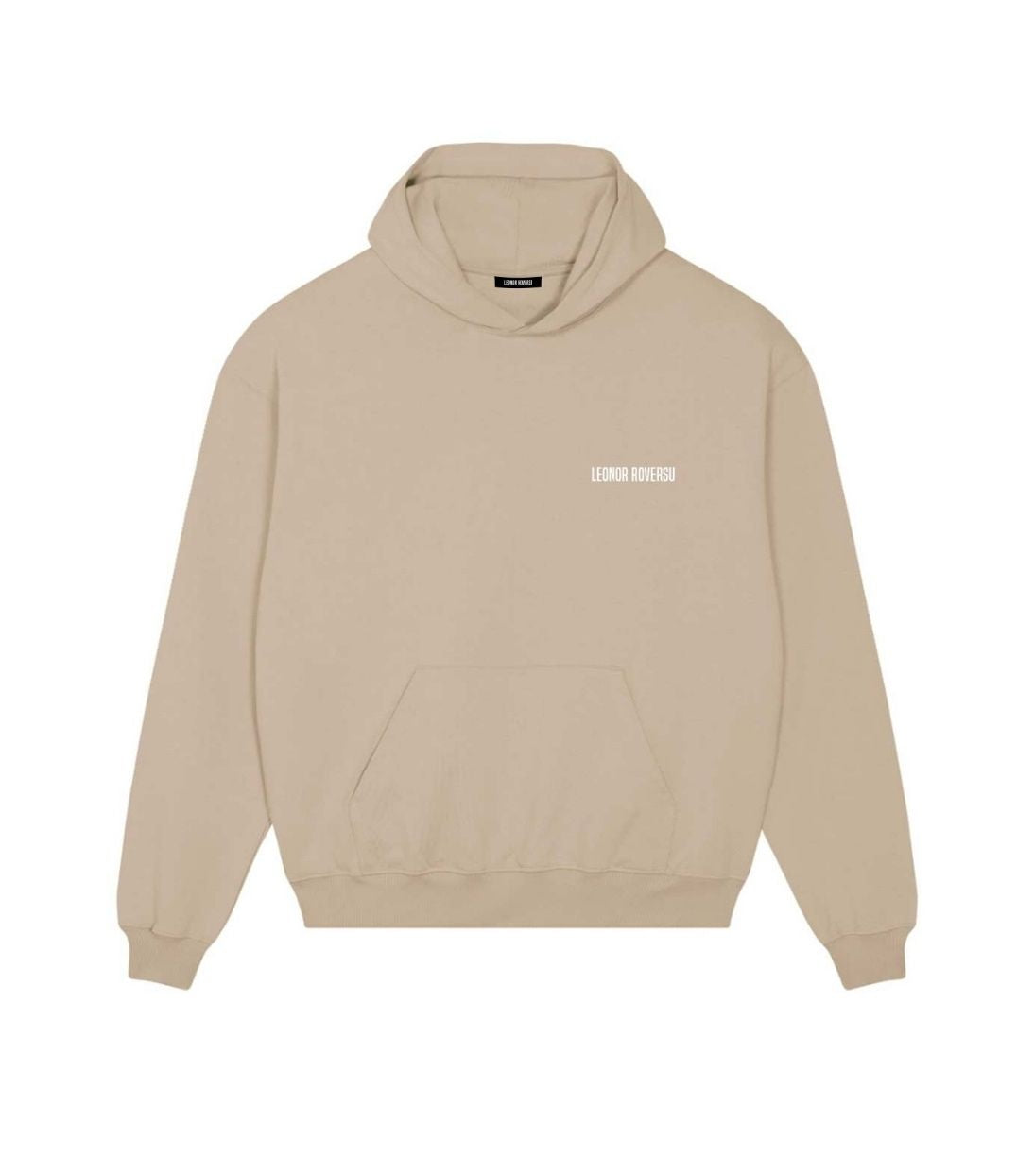 Mock-up d'un sweat pour femme en coton bio sable. Le vêtement présente à l'avant un imprimé blanc du logo de la marque Leonor Roversi. Modèle Thémis, conçu et imprimé à Lyon par la marque éthique Leonor Roversi.