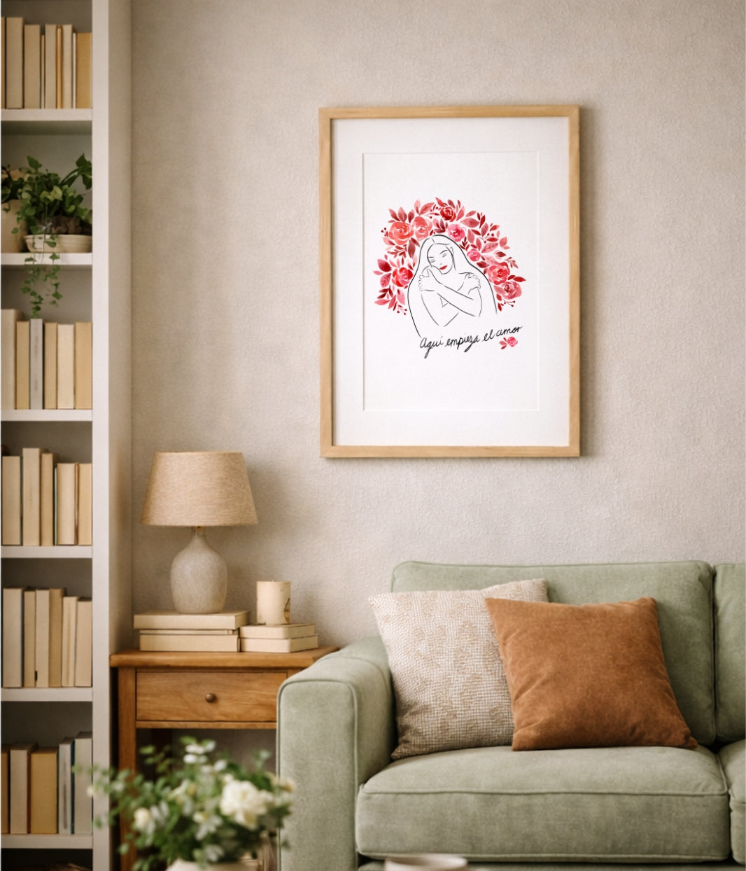On voit ici une affiche de la marque Leonor Roversi, mise en situation dans un intérieur chaleureux. Cette scène illustre l’univers de la marque, engagée et éco-responsable, et montre comment ses créations s’intègrent naturellement dans un décor du quotidien.
