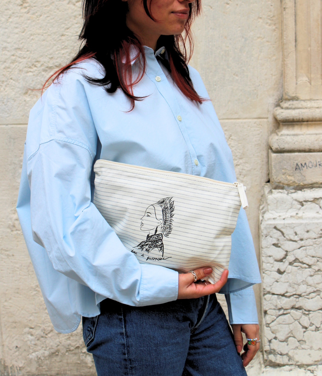Moyenne Pochette Benten écru à rayures grises, coton bio - Leonor Roversi
