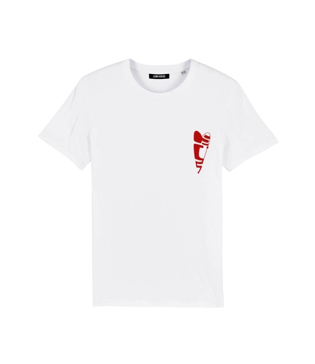 Mock-up d'un t-shirt unisexe en coton bio blanc, imprimé rouge de deux personnes faisant un câlin, ce qui forme un cœur. Modèle Abracito, conçu et imprimé à Lyon par la marque éthique Leonor Roversi.