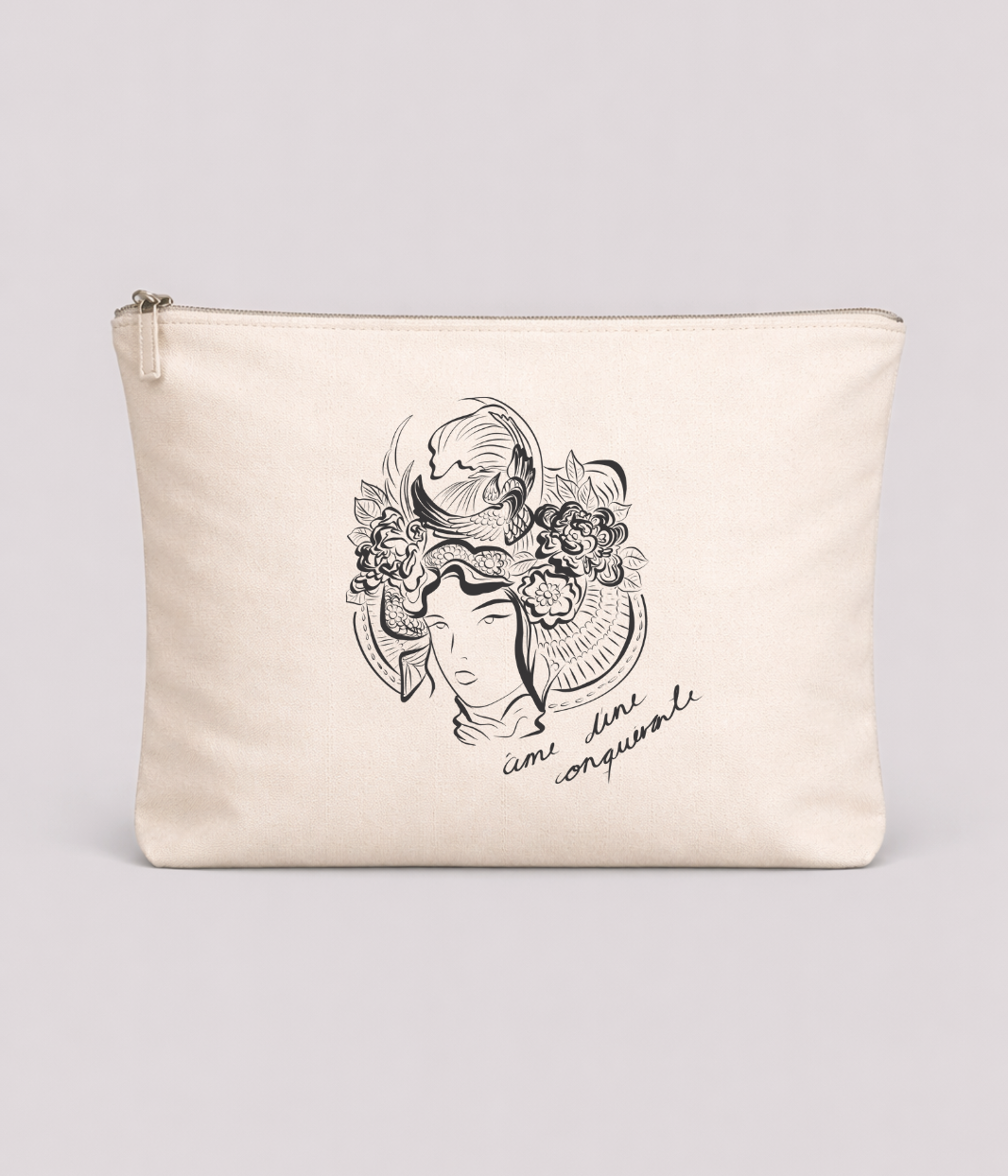 Pochette Leonor Roversi, marque engagée et éco-responsable, en coton bio certifié GOTS, format 23 x 22,5 x 11 cm avec fermeture zippée
