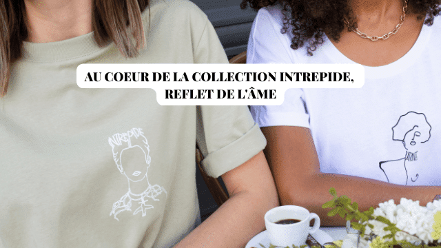 T-shirt vert amande et T-shirt blanc dans un café
