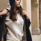 hoodie klimt crème en coton bio de la marque éthique et lyonnaise leonor roversi